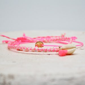 Drei Armbänder Neon Rosa-Gold-Beige, Armband Set Rosa, Geflochtene Armbänder, Armband mit Plättchen imagem 2