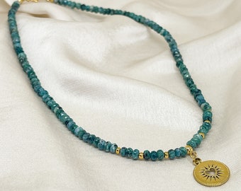 Necklace with jade beads and stainless steel beads and pendant with heart, short chain with pendant