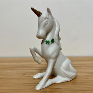 Vintage Einhorn Figurine Linke, Lucky Irish Shamrock, 1984 Porzellan Bisque