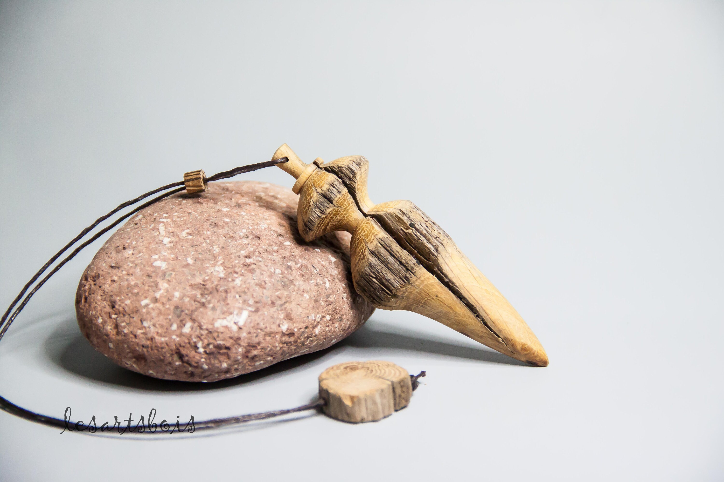 Pendule de Radiesthésie Rustique en Bois Chêne