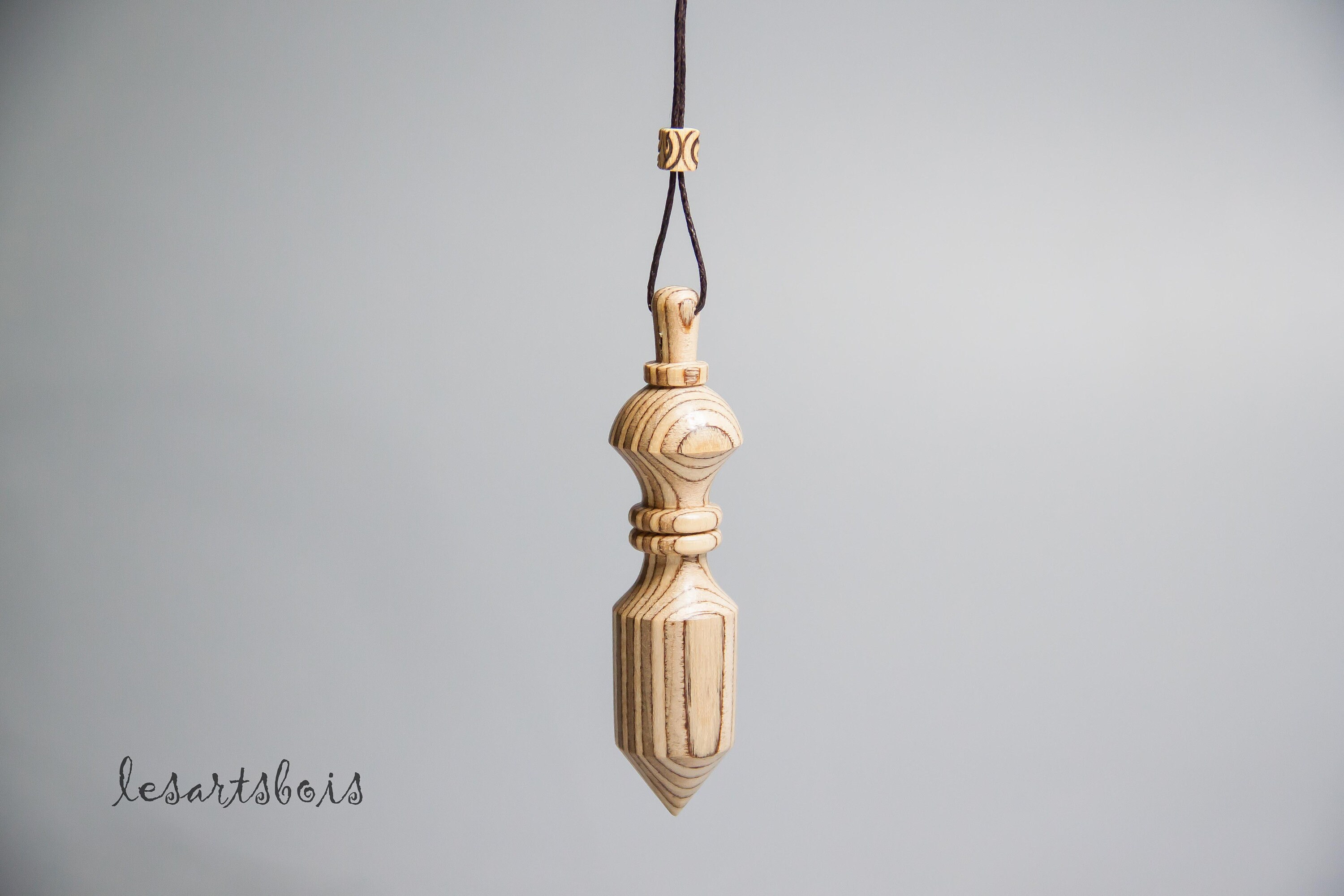Pendule de Radiesthésie en Bois Multiplis