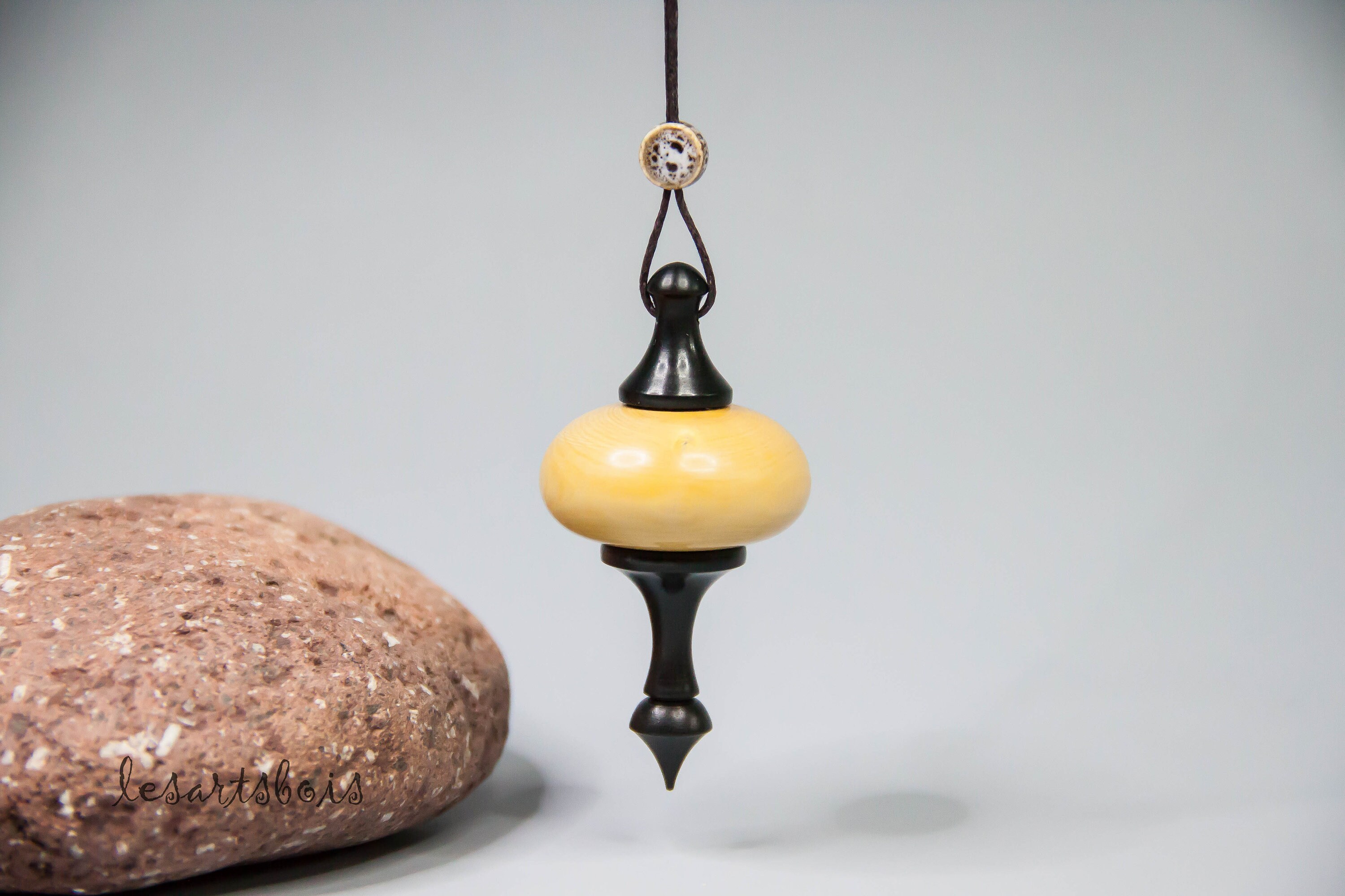 Pendule de Radiesthésie en Bois Buis et d'ebène d'afrique