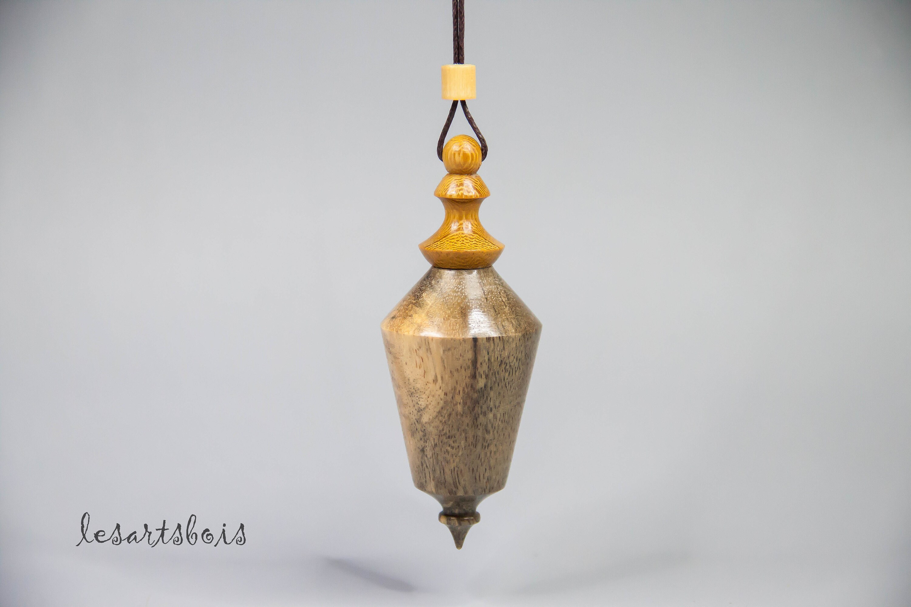 Pendule de Radiesthésie en Bois Tamarinier | Inde et Difou Côte d'ivoie