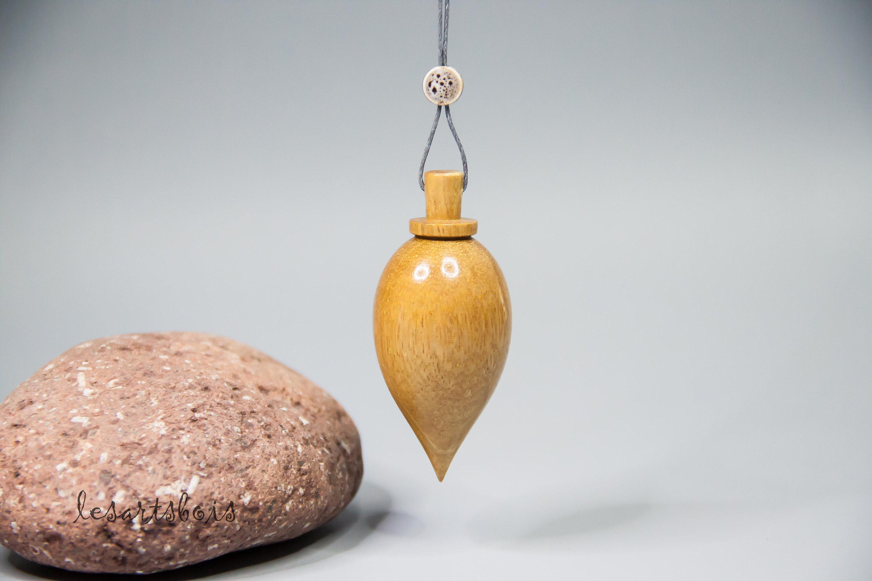 Pendule de Radiesthésie en Bois Movingui | Afrique