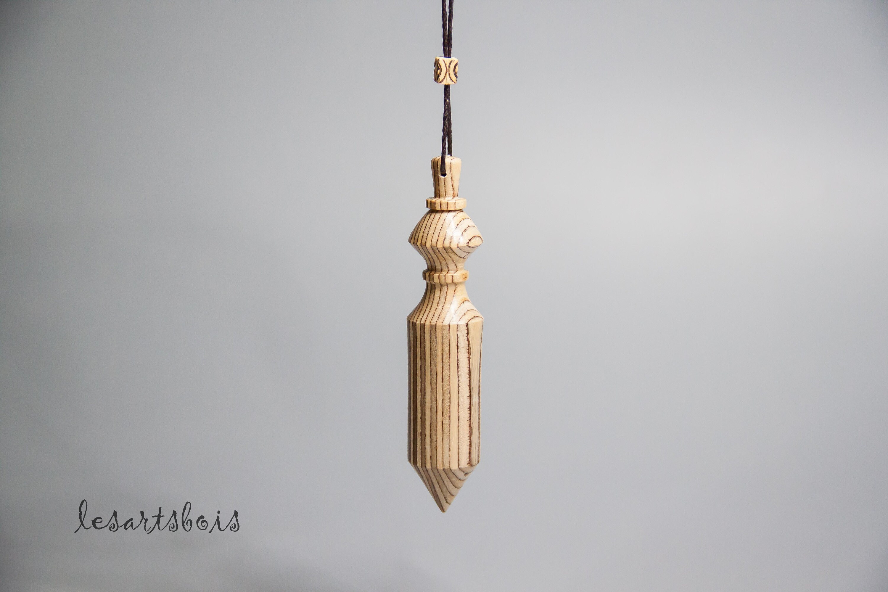 Pendule de Radiesthésie en Bois Multiplis