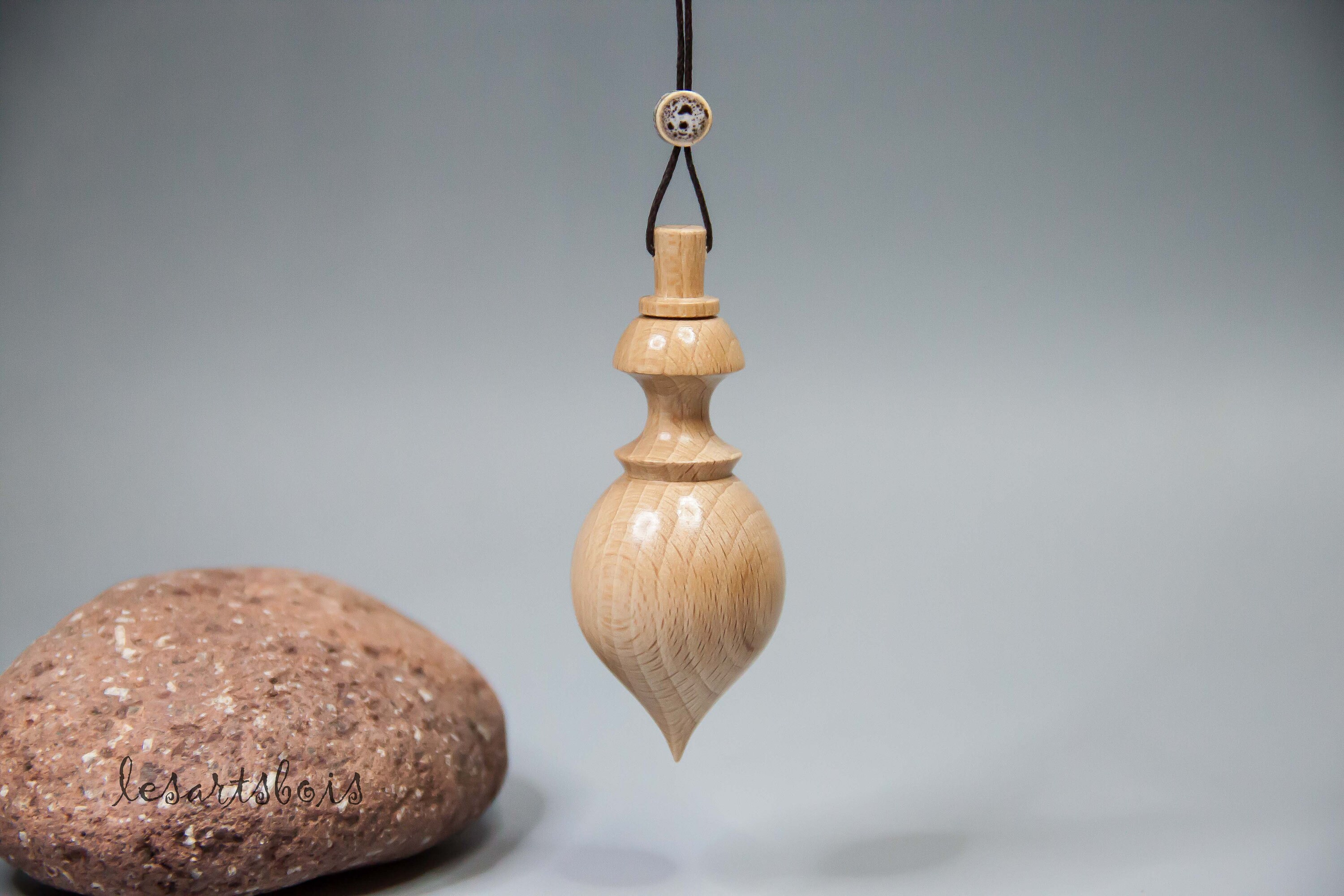 Pendule de Radiesthésie en Bois Hêtre