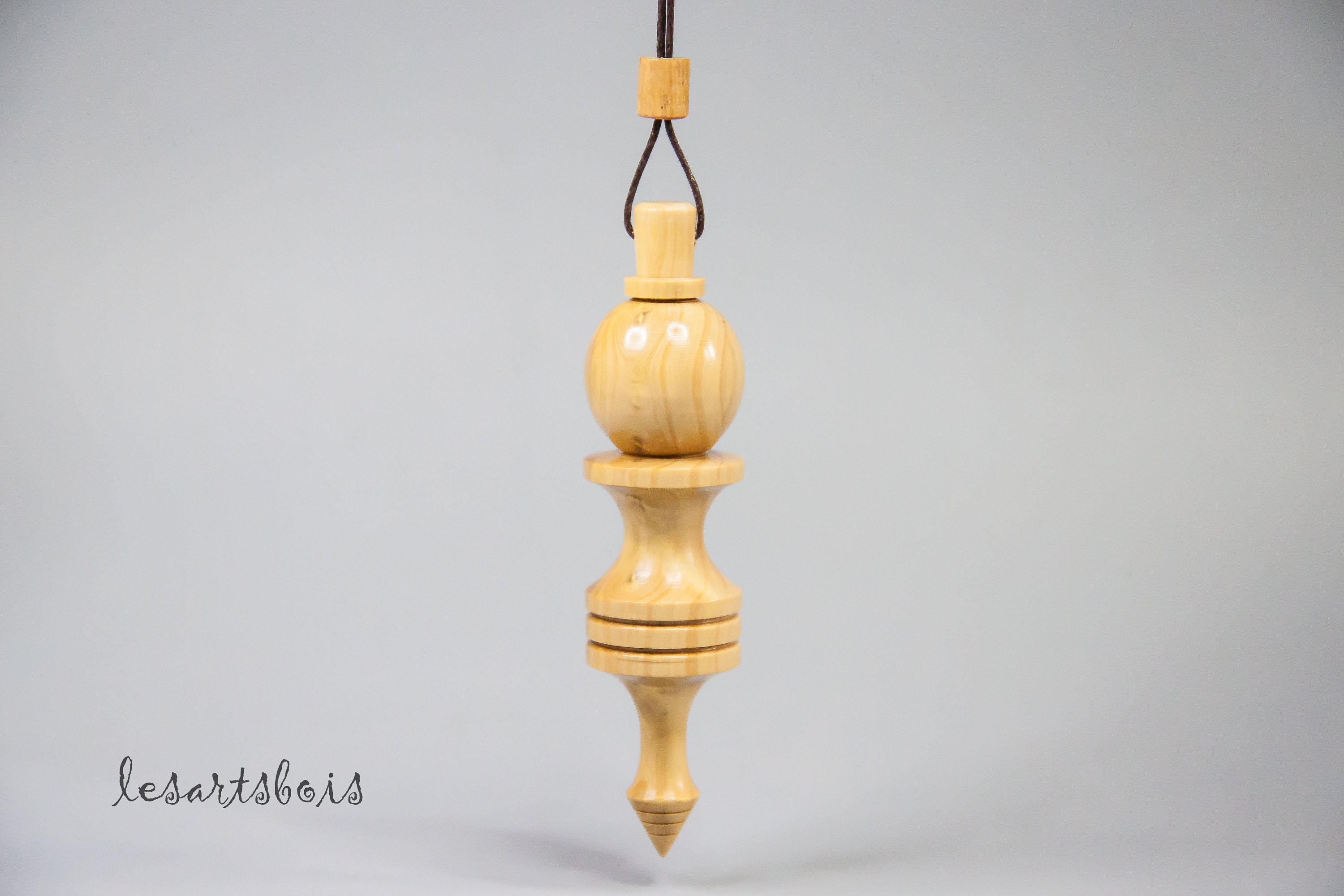 Pendule de Radiesthésie en Bois Buis | France Pendule Osiris 