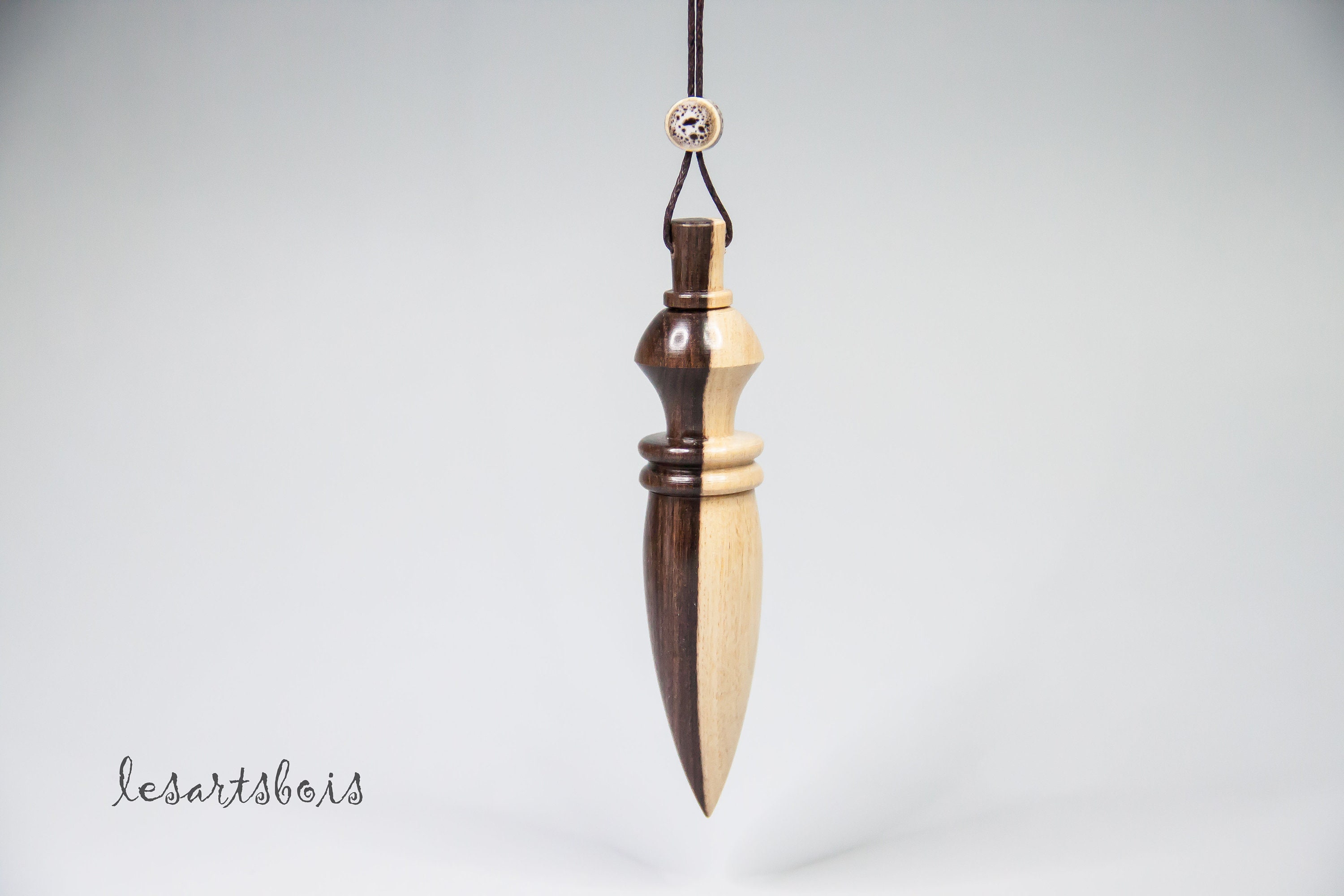 Pendule de Radiesthésie en Bois Précieux Des Antilles | Ebène Brya