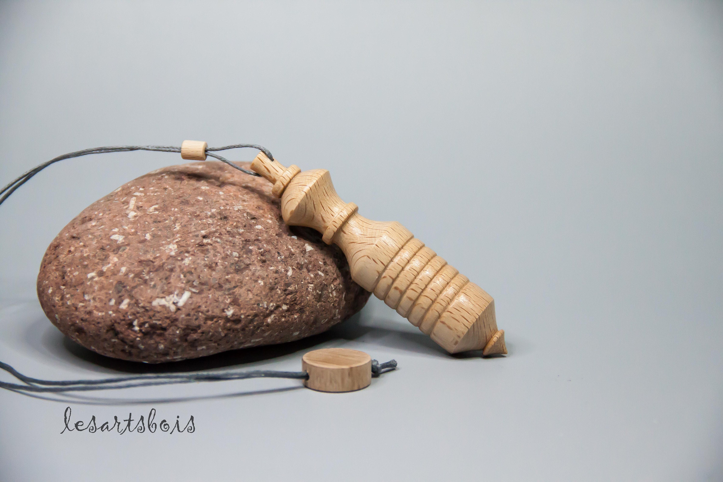 Pendule de Radiesthésie en Bois Hêtre