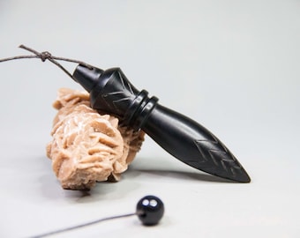 Nombre d'or - Thot véritable - 22 Grammes - 7 cm - Ogive ø 1,6 cm - Pendule Égyptien de Thot en bois d'Ébène  ( Cameroun ) lesté et gravé.