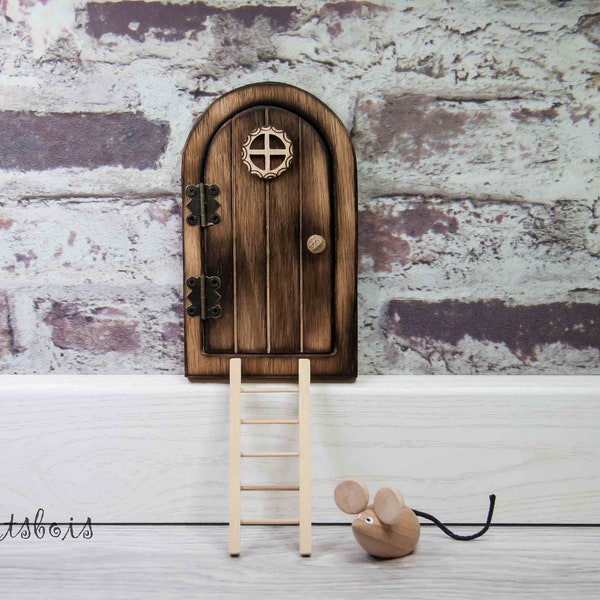Petite porte rustique en bois multiplis et sa petite souris en Hêtre