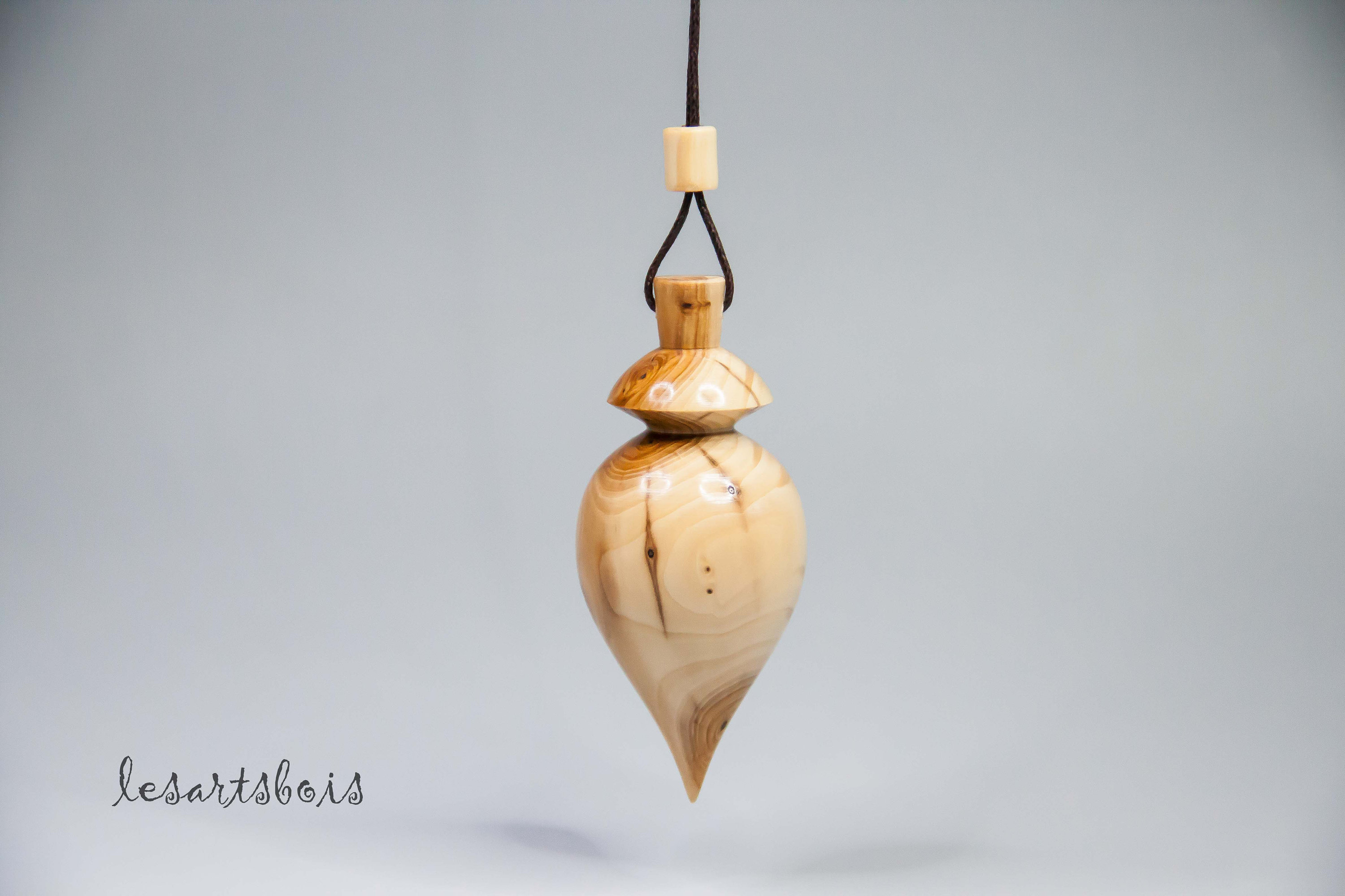 Pendule de Radiesthésie en Bois d'if | France