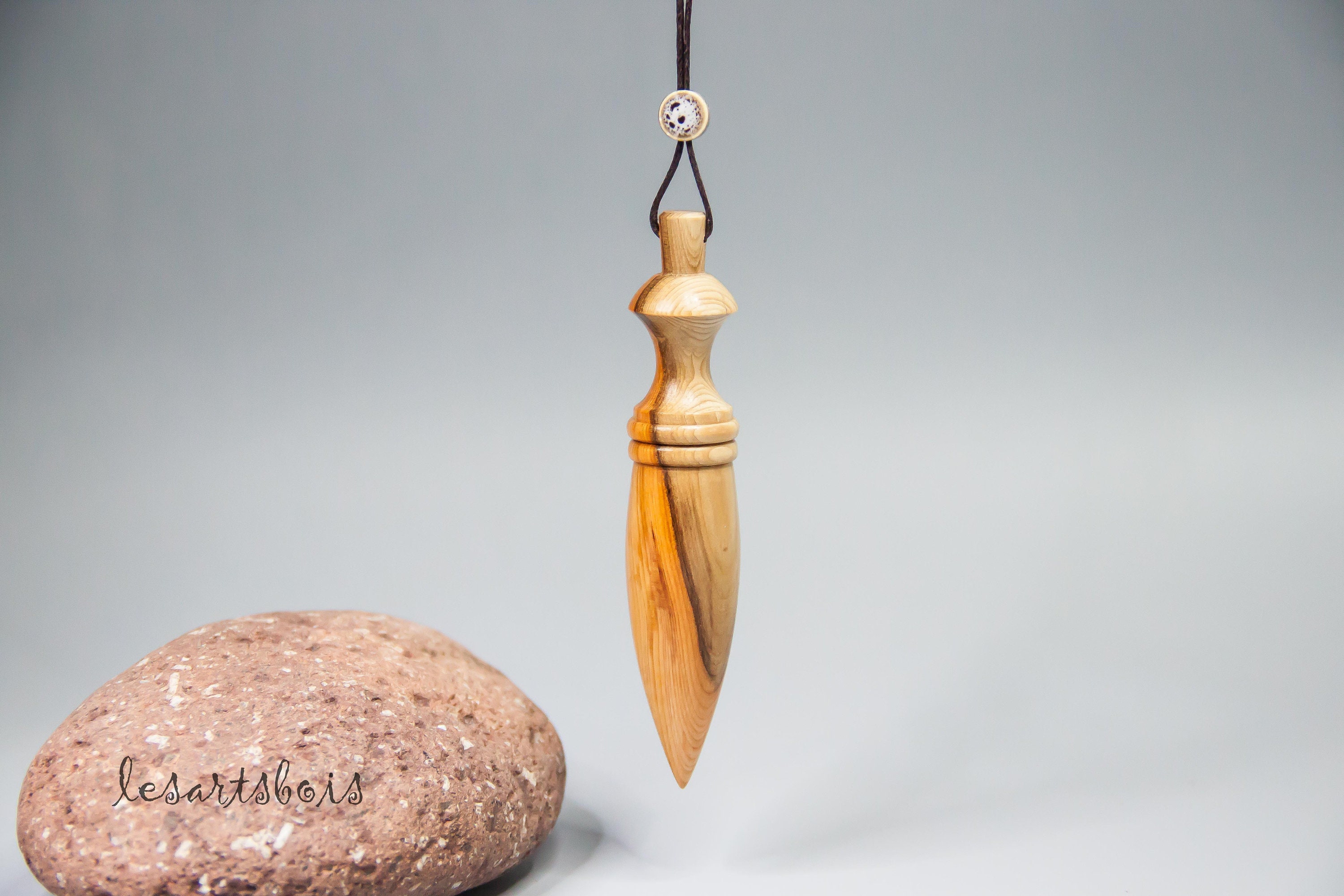 Pendule de Radiesthésie en Bois d'if