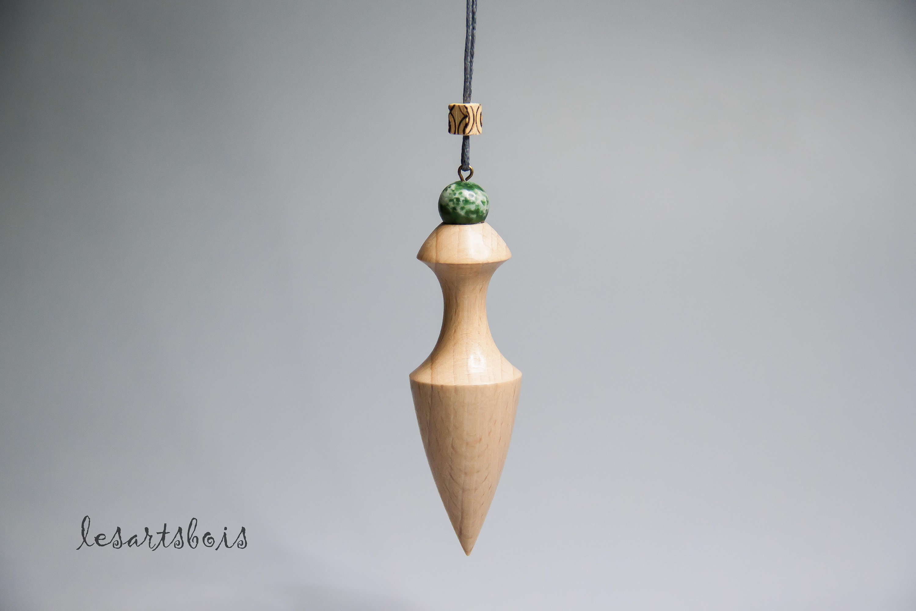 Pendule de Radiesthésie en Bois Hêtre