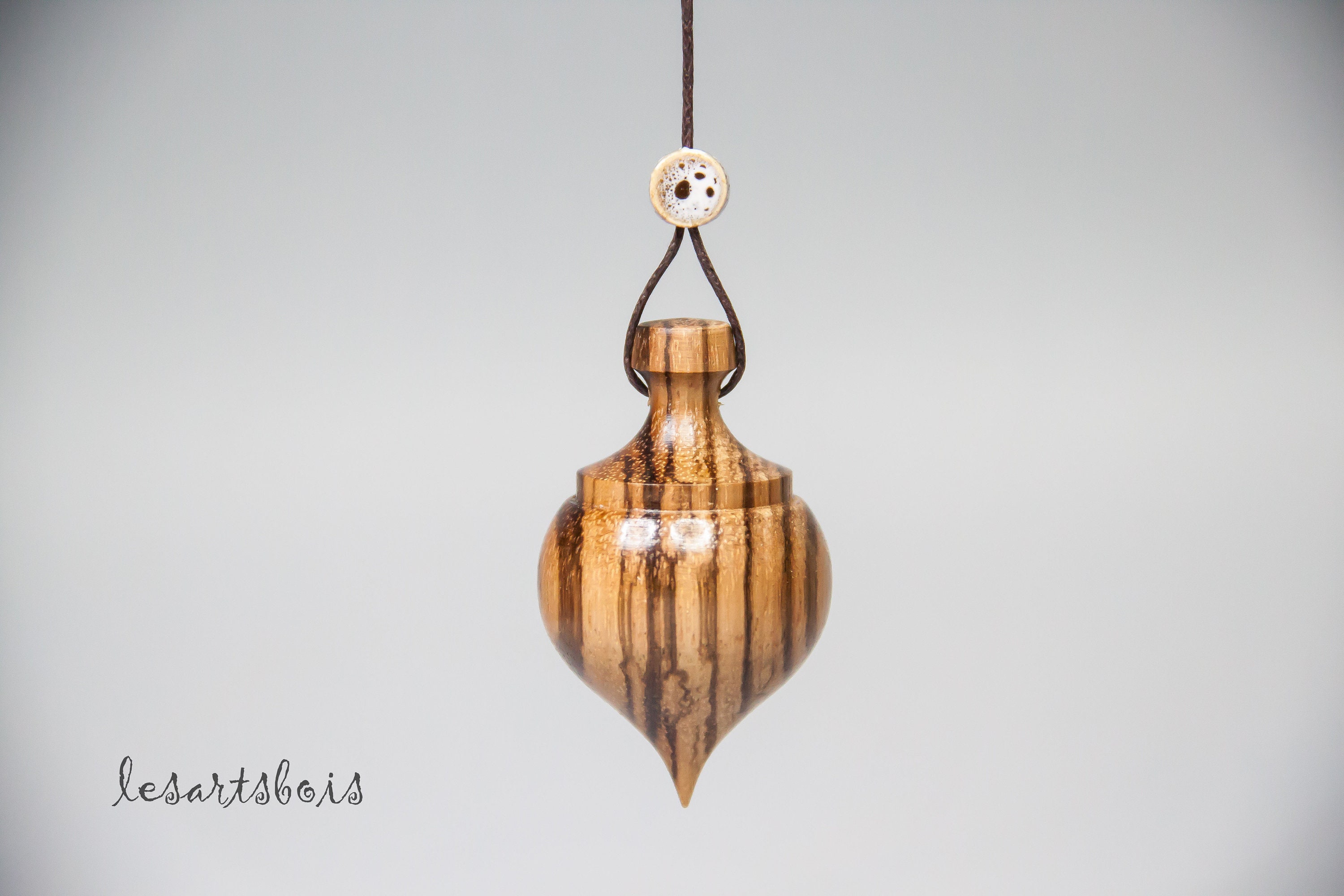 Pendule de Radiesthésie en Bois Précieux Du Cameroun | Zébrano