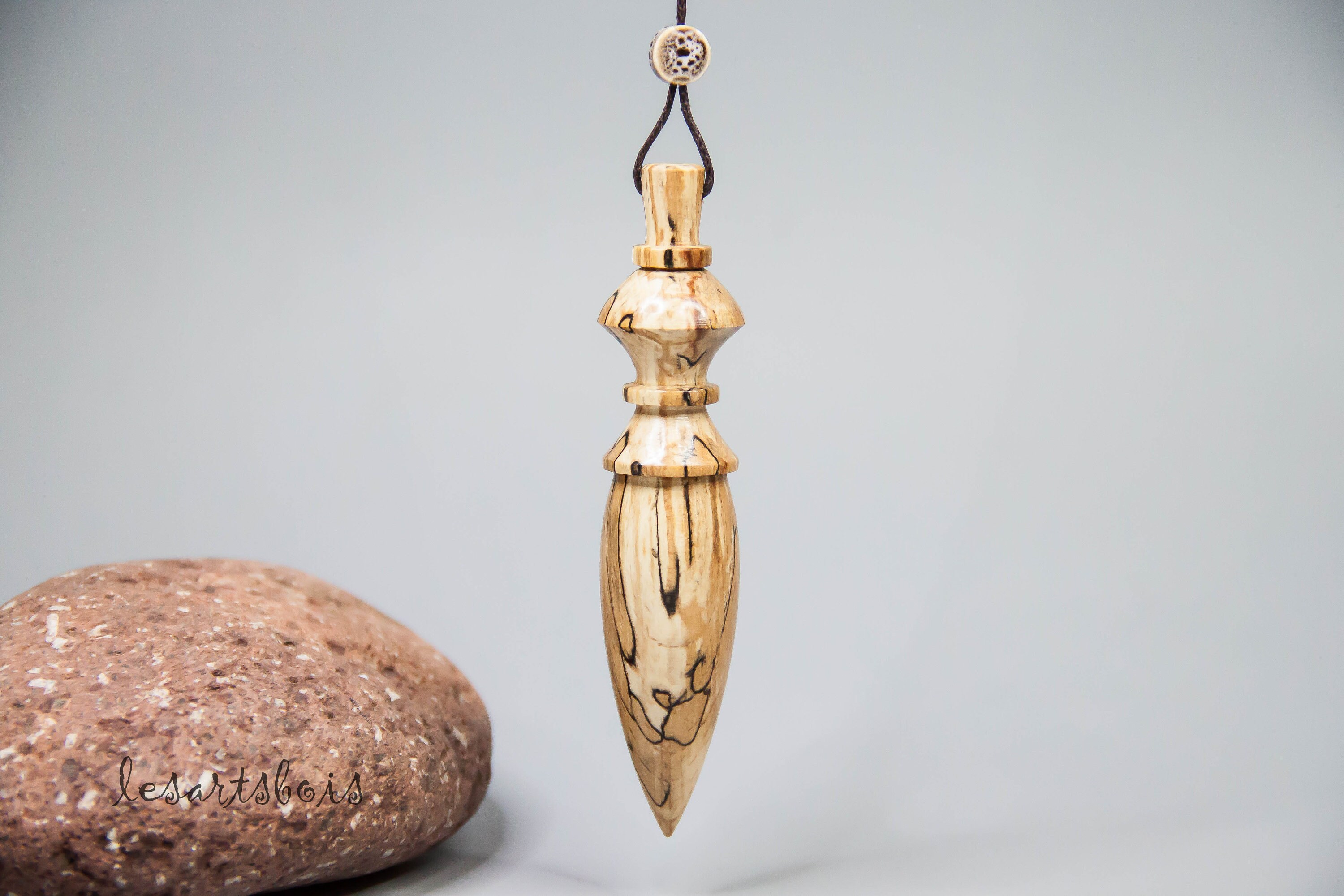 Pendule de Radiesthésie en Bois Hêtre Échauffé