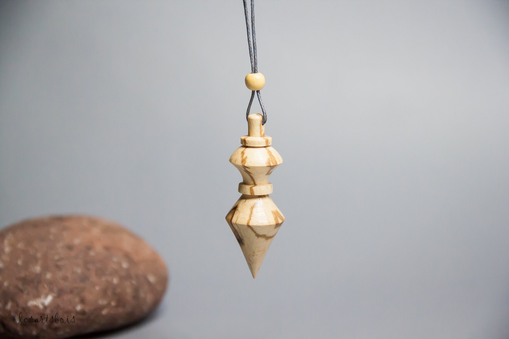 Pendule de Radiesthésie en Bois Hêtre Échauffé