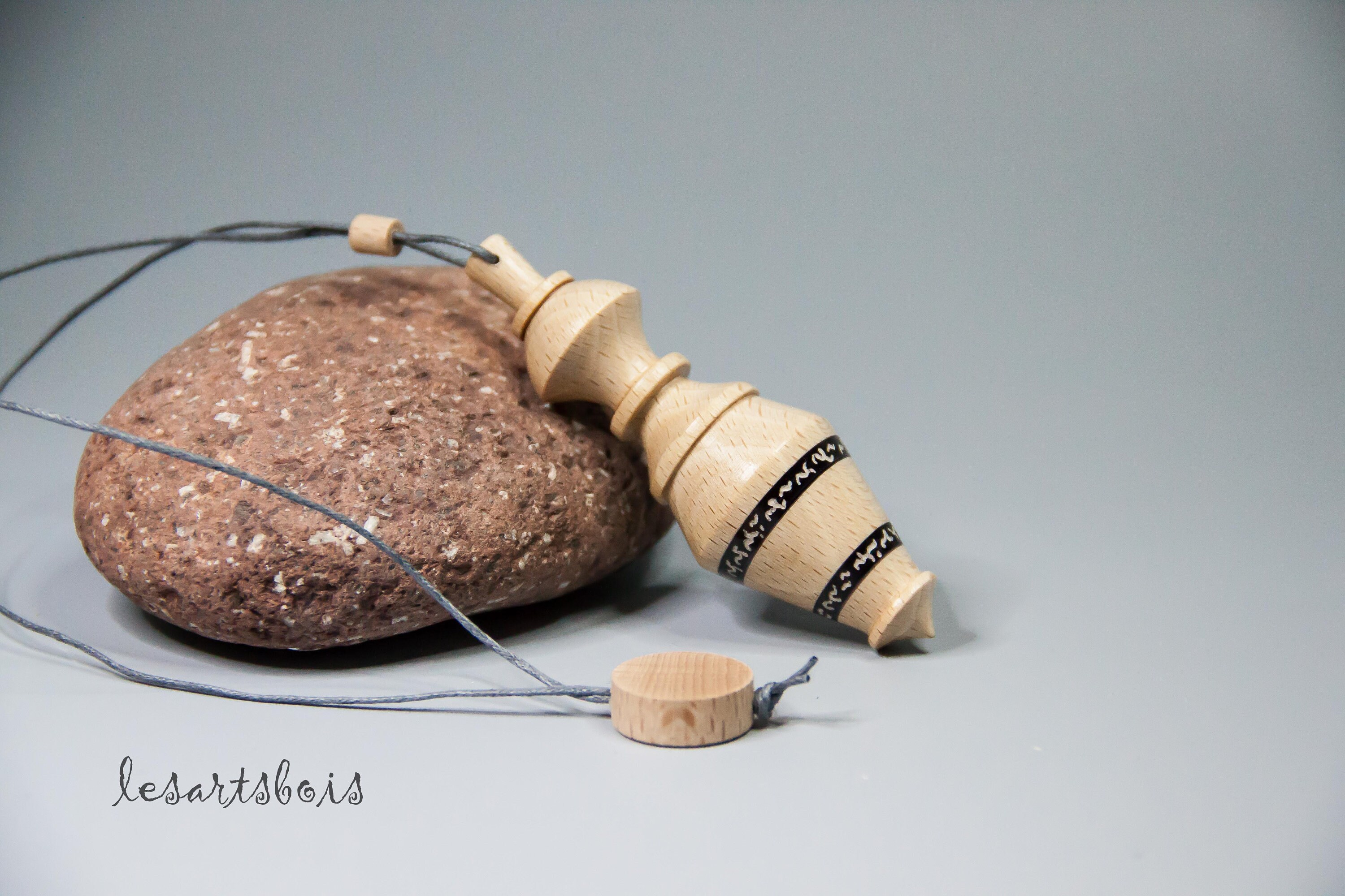 Pendule de Radiesthésie en Bois Hêtre