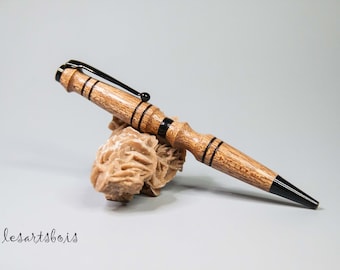 Very beautiful ballpoint pen in precious mahogany wood (America)