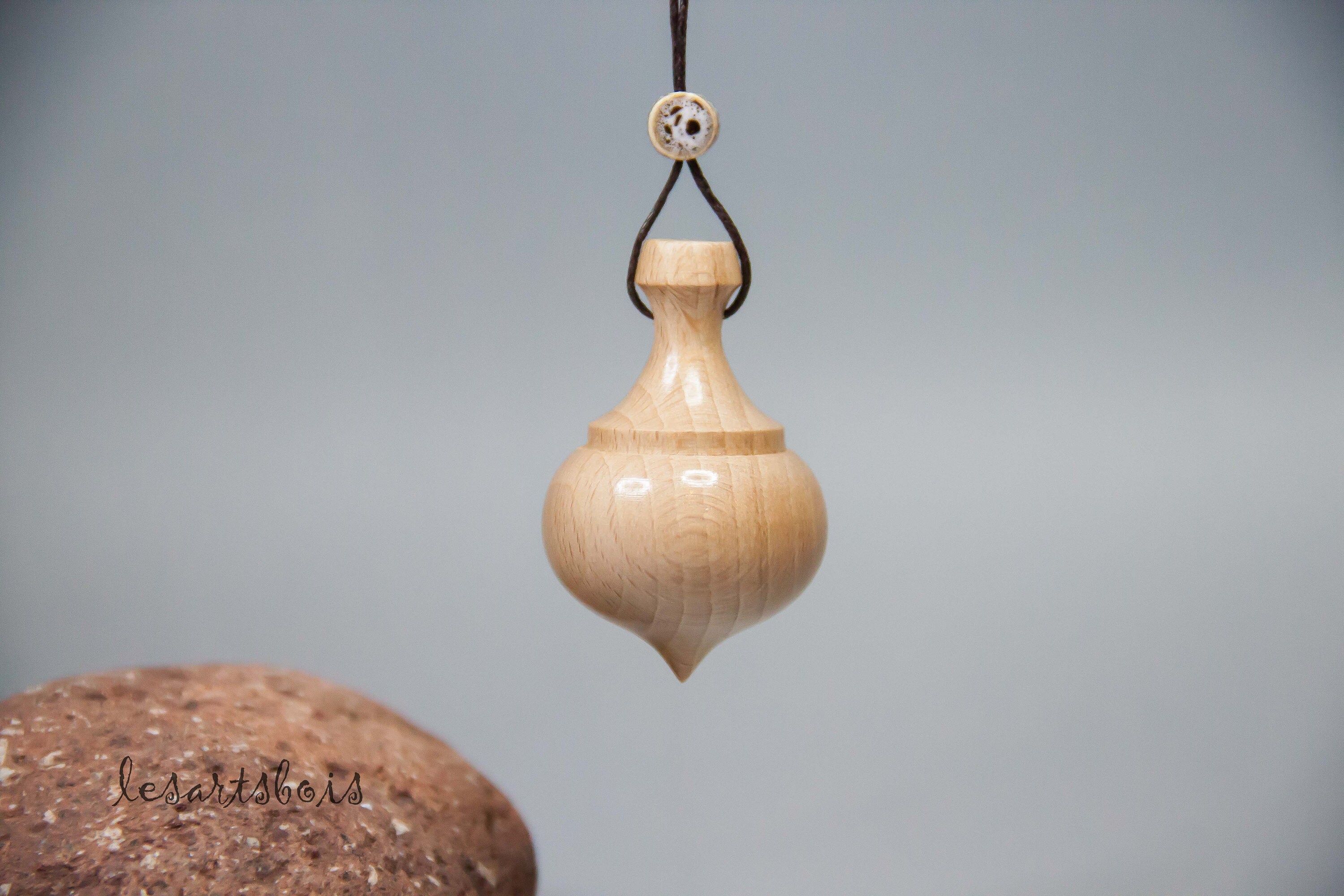 Pendule de Radiesthésie en Bois Hêtre