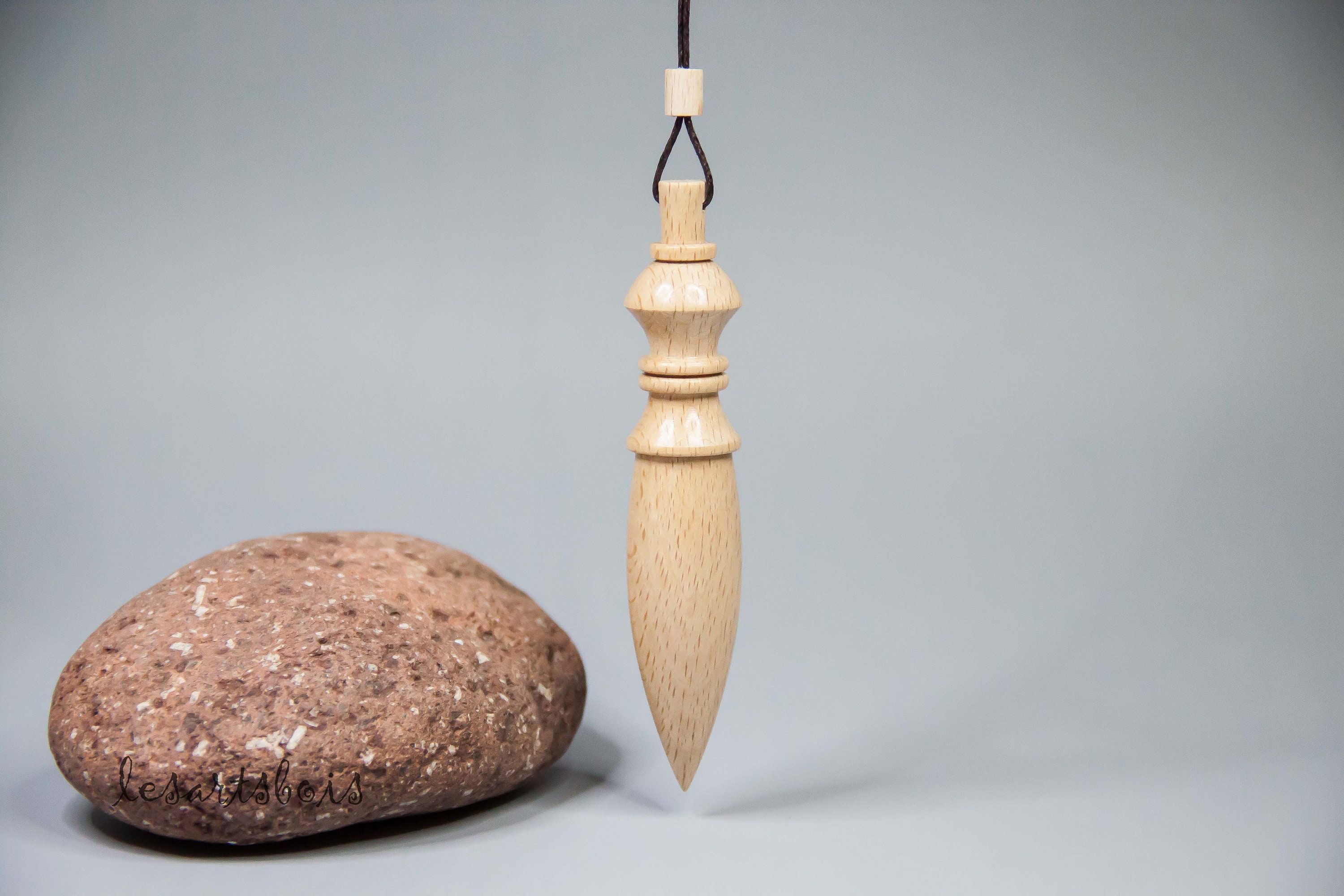 Pendule de Radiesthésie en Bois Hêtre