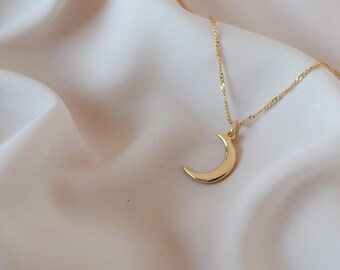 Crescent Moon Necklace Gold Moon Necklace Moon Phase Necklace Moon Jewelry Dainty Necklace Gift for Her