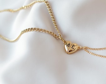 Couple Necklace Set of Two Magnetic Heart Initial Necklace Soulmate Necklace Matching Jewelry Anniversary Gift for Girlfriend or Boyfriend