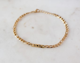 Couple Bracelet Men Engraved Figaro Bracelet Boyfriend Gift Initial Bracelet Personalized Gold Stainless Steel Bracelet Anniversary for Him