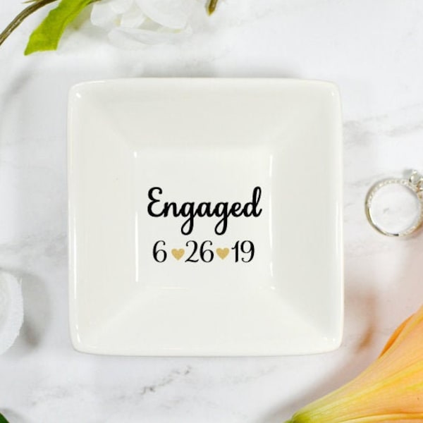 Engaged Ring Dish, Engagement Ring Dish, Engagement Gift, Engagement Present, Personalized Ring Dish, Fiancé Gift, Jewelry Dish, Bride Gift