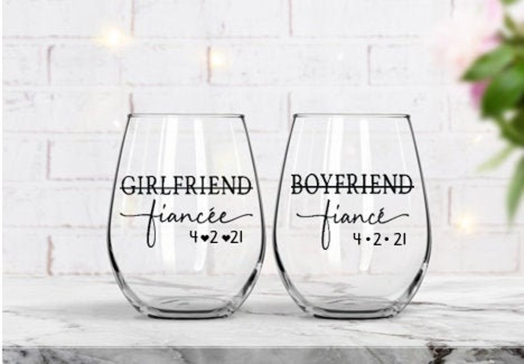 Engagement Gifts for Couples, Cool Wine Engaged Tumbler Gift Set Newly  Presents for Women his and her him Fiance Fiancee Friend, Girlfriend  Boyfriend