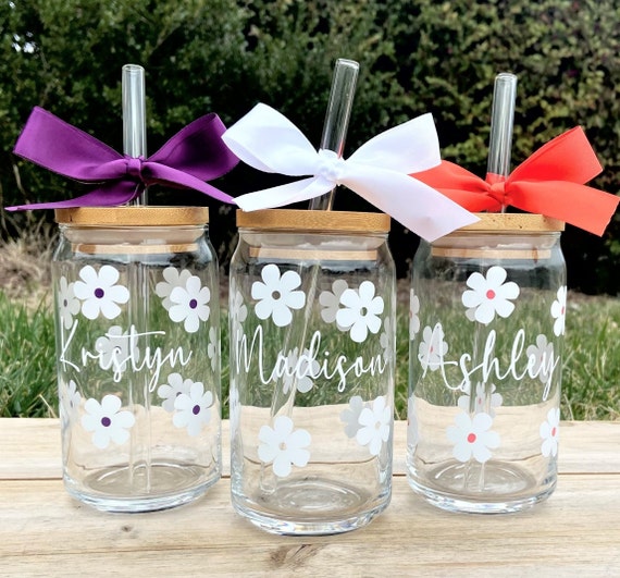 Smiley Daisy Glass Tumbler With Straw and Lid, Cute Cup Beer Can Iced  Coffee Glass Cup With Lid and Straw, 16oz Glass Can Mason Jar Cup 