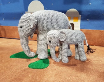 Asiatic elephant and baby. PDF crochet pattern