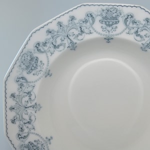 Plato de cena antiguo BRITTANY - Johnson Bros Inglaterra década de 1930 - ¡Tres platos aún disponibles!