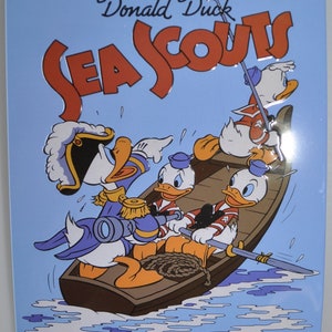 DONALD DUCK Walt Disney&#39;s Memorabilia &quot;Sea Scouts&quot; Metal Wall Plate/Decoration Rare find!