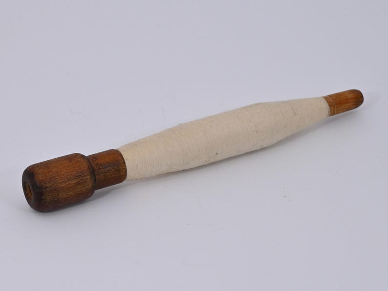 Vintage Wooden Loom Shuttle – Stick Shuttle, Metal Tipped - More shuttles added! Bobbin 22 cm