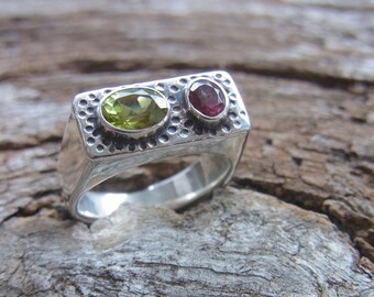 Ring grün Peridot und rosa pink Turmalin Silber