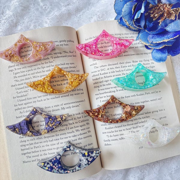 Romantasy Courts Book Holder Collection