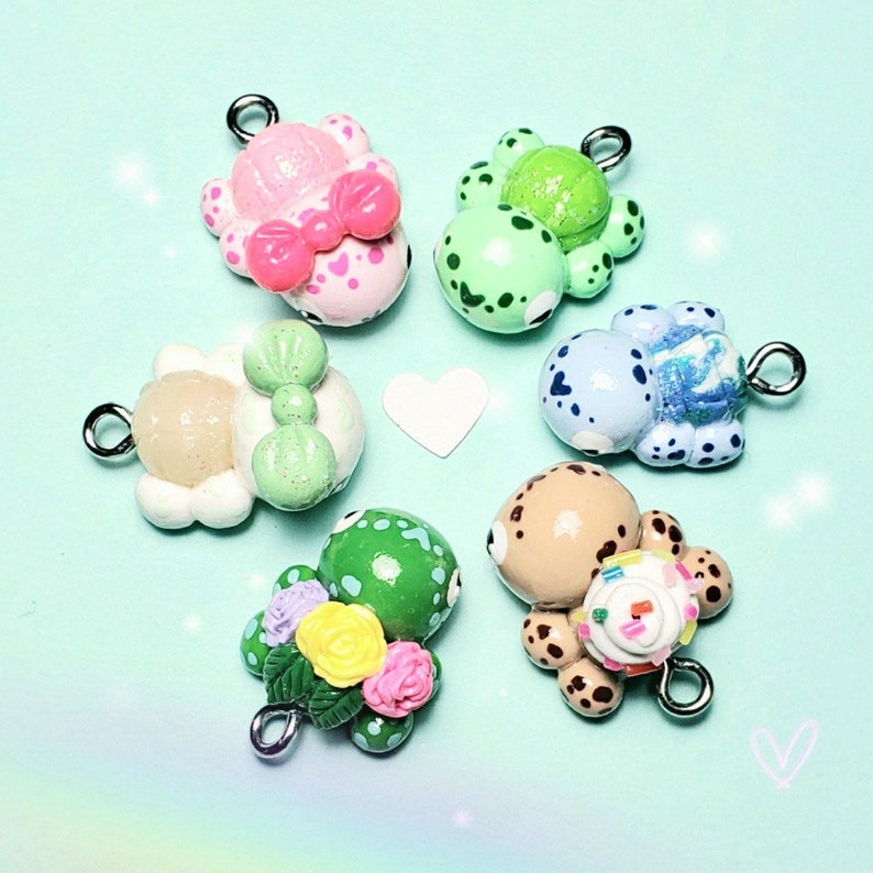 Skipper -polymer clay charms keychain stitch marker turtle