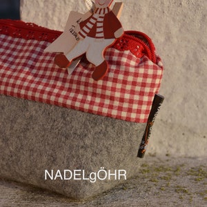 Pencil case / bag *red checked* for young and old