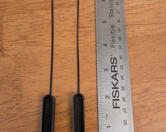 Garmin UHD Fish Finder Cradle Plug Protector with 5-Inch Leash (2 per Pack)