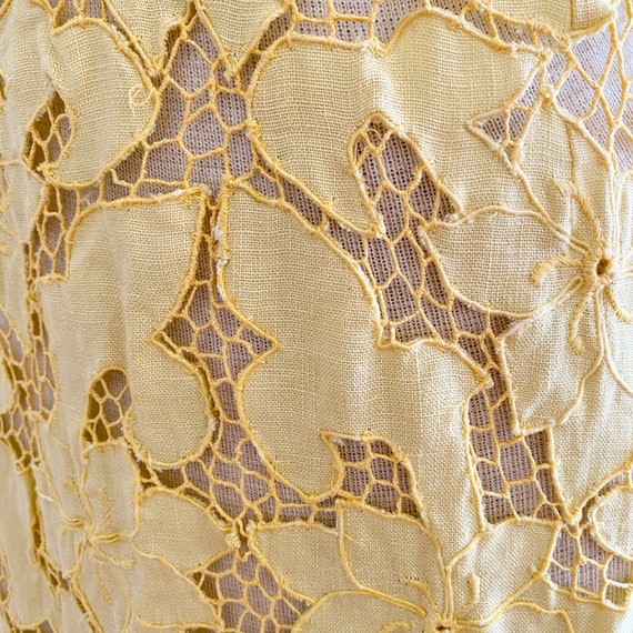 Vintage 1960s Yellow Irish Linen Cutwork Lace Emb… - image 6