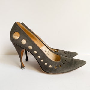 Vintage 1960s Andrew Geller JW Robinson Grey Suede Perforated Cutout Stiletto Heels Pumps