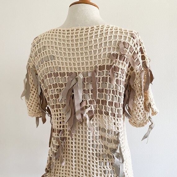 Vintage 1970s 1980s Crocheted Net Mesh Top Leathe… - image 10