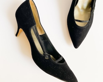 Vintage 1960 Mr. Thom Black Suede Kitten Stiletto Heels Pumps