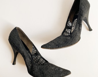 Vintage 1960s De Liso Debs Palter Deliso Black Lace Mesh Stiletto Heels Pumps