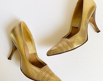 Vintage 1960er Butler's Charm Metallic Gold Perforierte Spectator Stiletto Heels Pumps