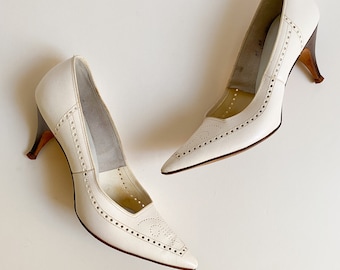 Vintage 1960s Town & Country White Spectator Stiletto Pumps Heels