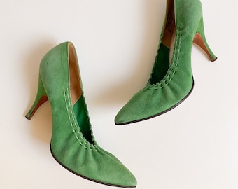 Vintage 1960s Evins Green Suede Stitched Ruched Stiletto Heels Pumps