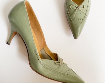 Vintage 1960s Corelli Green Spectator Stiletto Heels Pumps