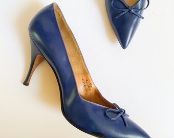 Vintage Andrew Geller Larose Cobalt Blue Leather Stiletto Bow Heels Pumps NOS